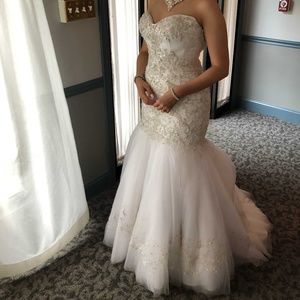 Wedding dress